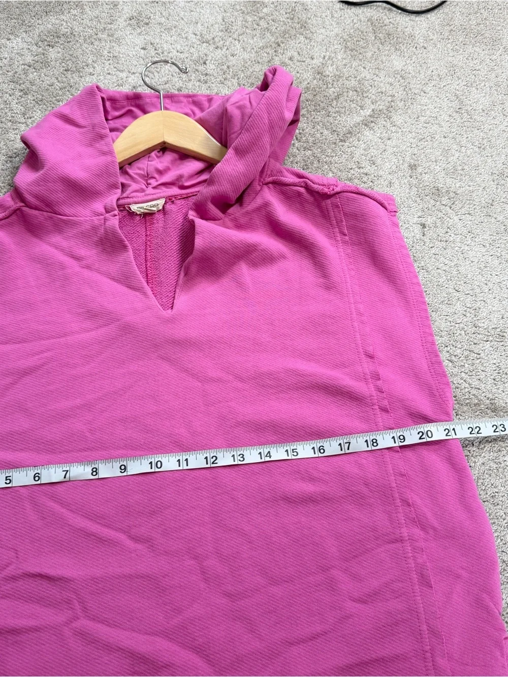 Pilcro Women’s Sleeveless Hoodie Sweatshirt V-Neck in Pink S